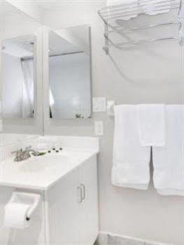 Royal Stays Suites - Blue Jays Way Toronto Ngoại thất bức ảnh
